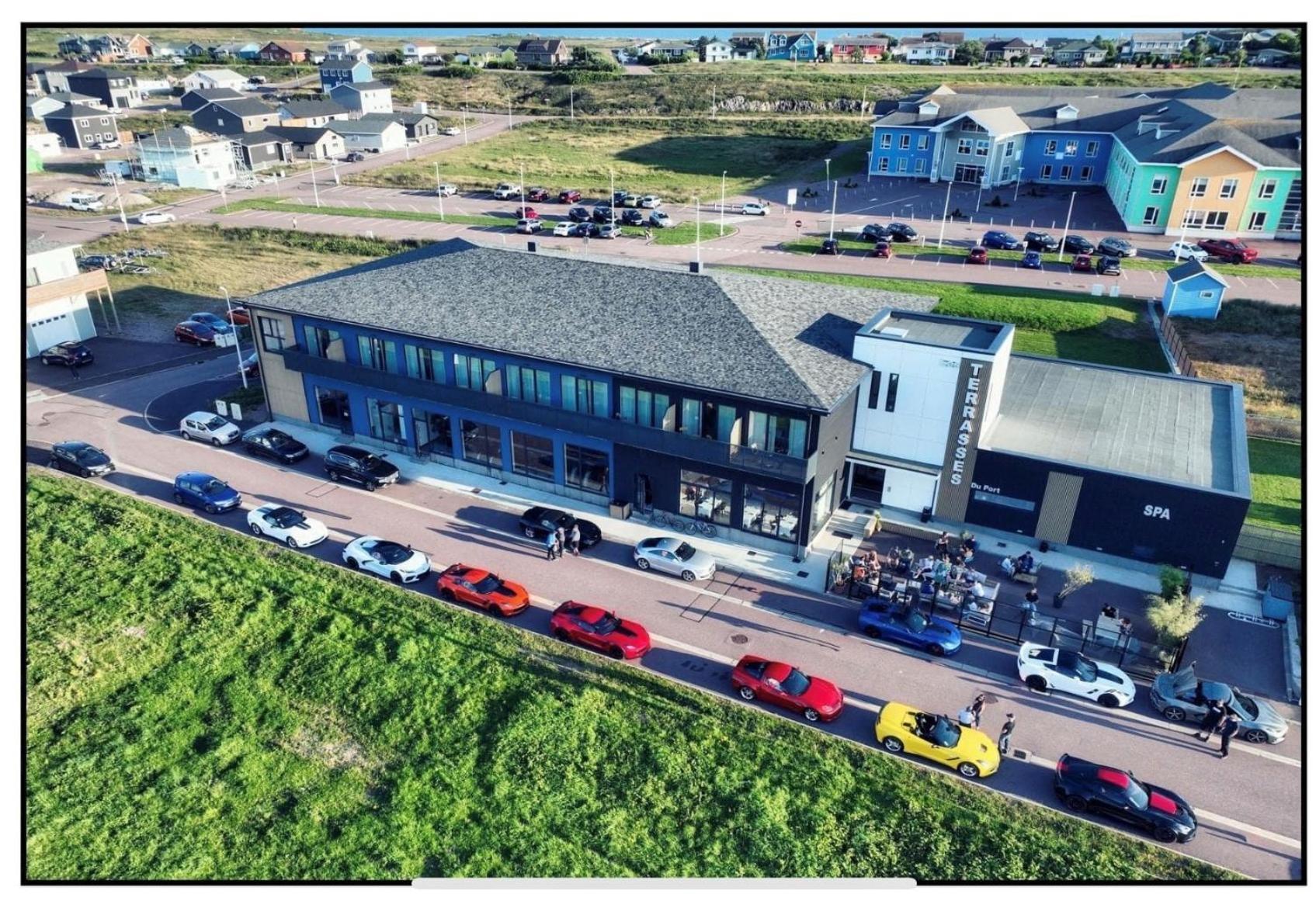 Les Terrasses Du Port Hotel Saint-Pierre Exterior foto