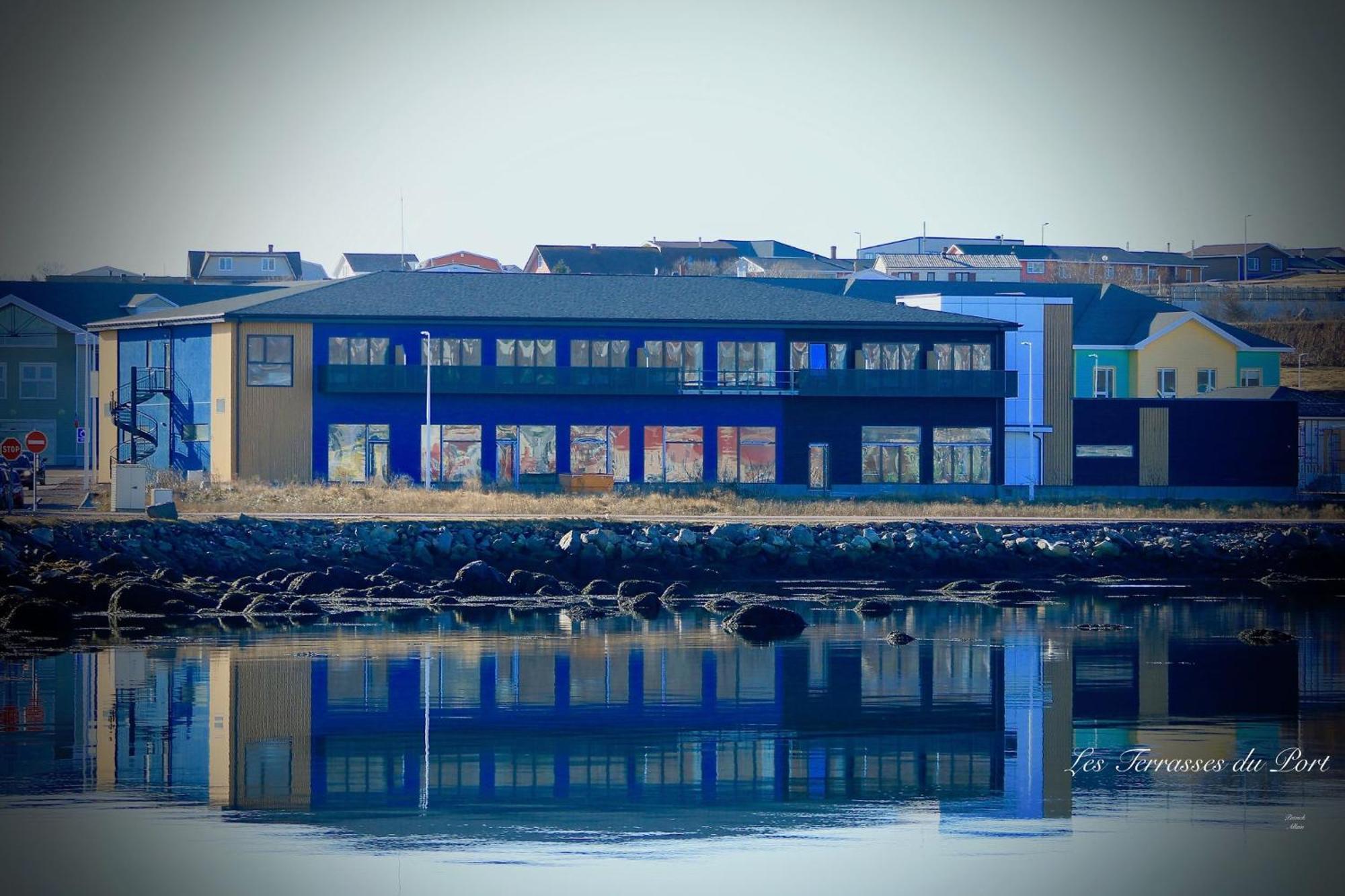 Les Terrasses Du Port Hotel Saint-Pierre Exterior foto